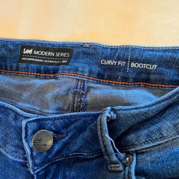 LEE | Modern Series Curvy Fit-Bootcut Stretch Sz 10 Short Petite - Picture 4 of 13